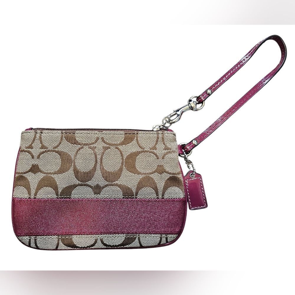 Coach Signature Crossgrain Wristlet, New With Out Tags - Picture 2 of 5